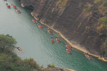 幼儿园大班语言教案-《春天来了》