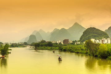 宇宙是由什么元素组成的